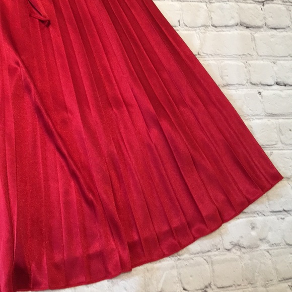 Speeckless Small Red Dress - Picture 11 of 12